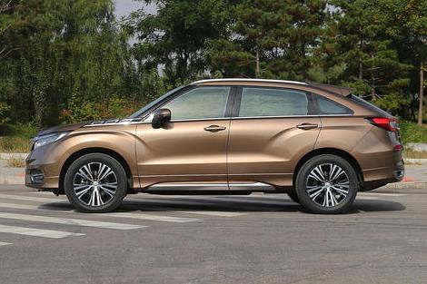 奔驰GLB发现新型耐用小型SUV