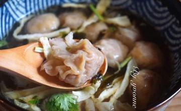 制作肉燕：传统美食与现代烹饪的完美结合