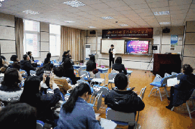 示范性高中，引领教育改革，培养全面发展人才