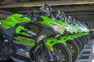 本田CBR400R价格公布：对抗川崎Ninja400的全新选择