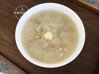 薏米绿豆粥：简单烹饪，清凉解暑的美味佳品