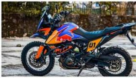 KTM 390ADV新款曝光：硬派属性更突出，采用鸟嘴设计并融入车条轮毂