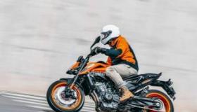 KTM 790 Duke：操控与动力的完美结合