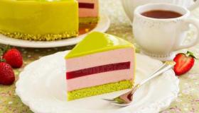 草莓慕斯蛋糕：美味与颜值并存的甜点