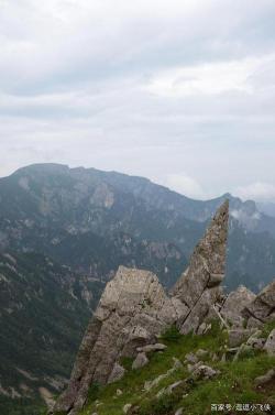 《水经注》中的江水：源起岷山，流向何方的千年传说？